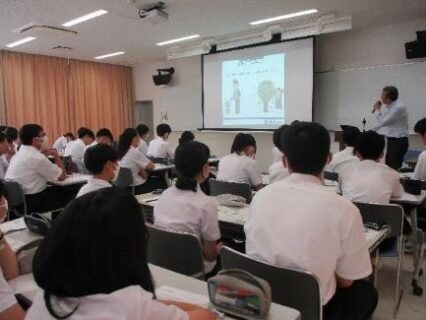 ほくぎん出前授業（1学年 家庭基礎）